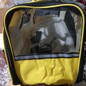 Pet carrier. Size large. Yellow & gray available